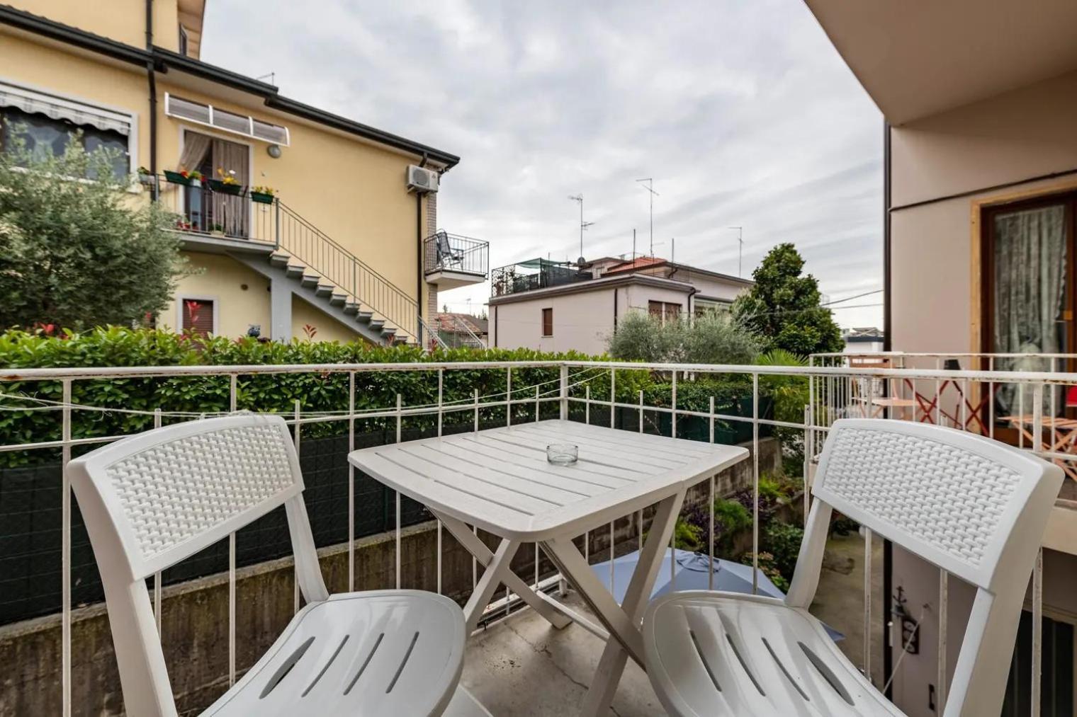 Civico 22 Apartment Peschiera del Garda Exterior foto